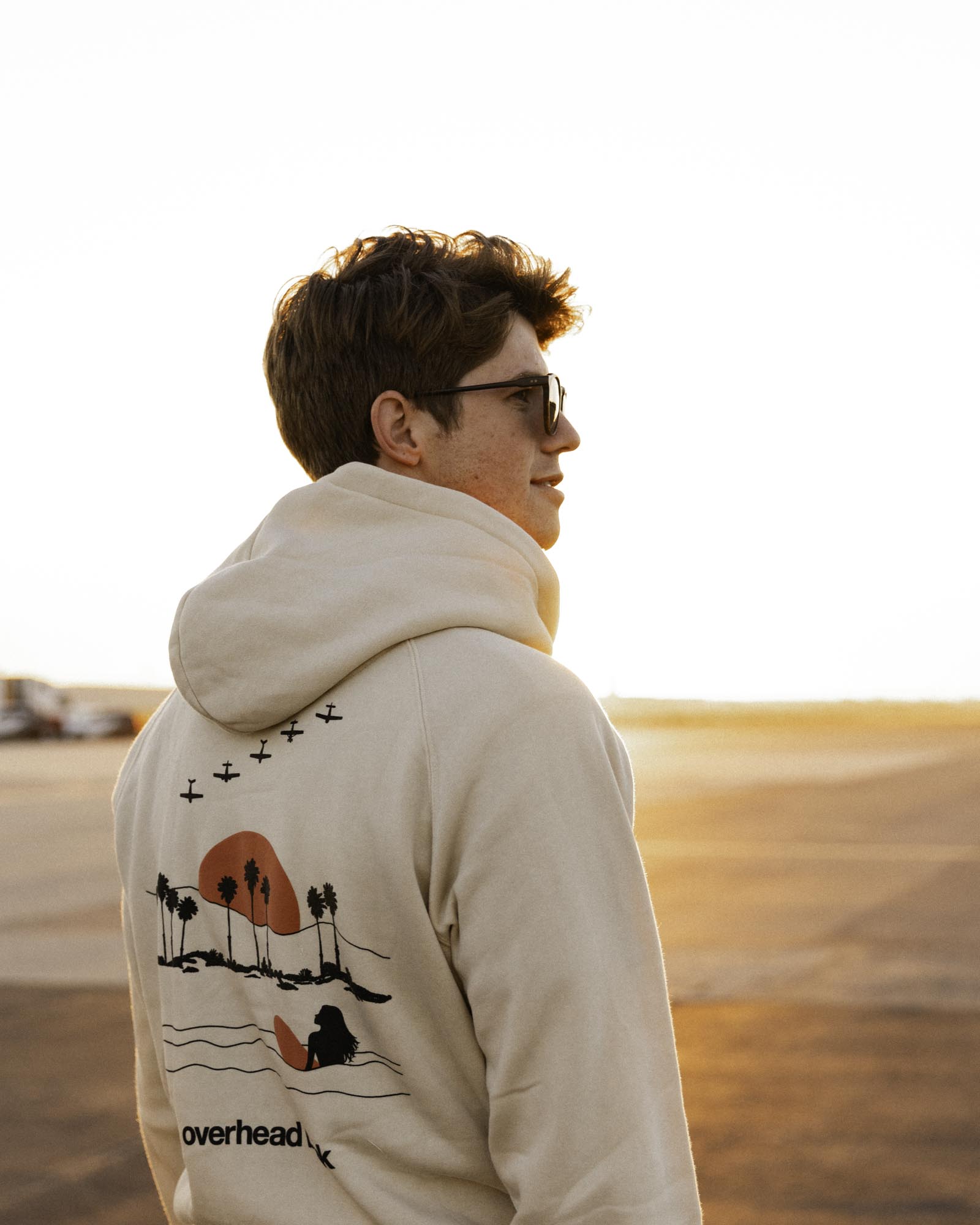 the hoodie â overhead break
